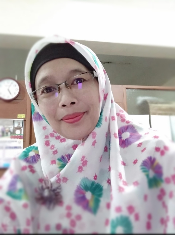 <center>Ka. TU<br>Anik Setyowati, S.Pd</center>