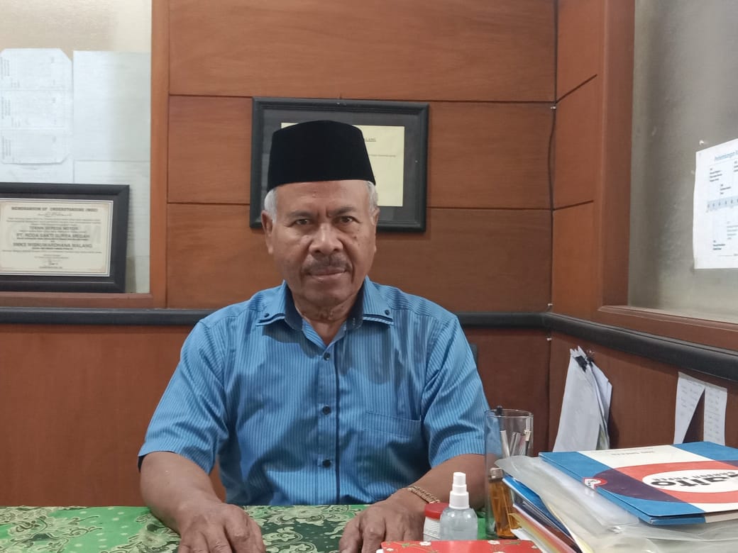 <center>Kepala Sekolah<br>Dr.Drs.H.Moh.Saifullah, M.Pd</center>